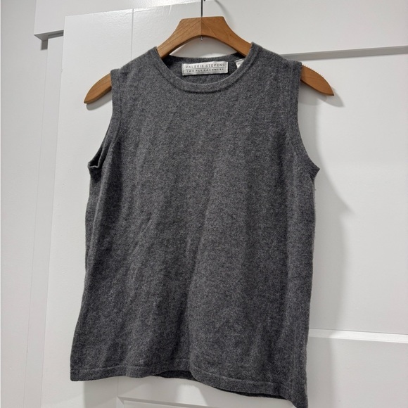Valerie Stevens 100% cashmere grey sweater vest size medium - Picture 1 of 5